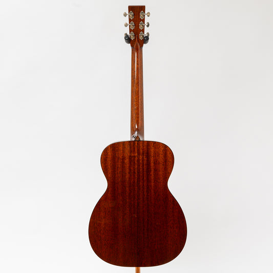 Bourgeois OM Country Boy in Mahogany & Adirondack Spruce