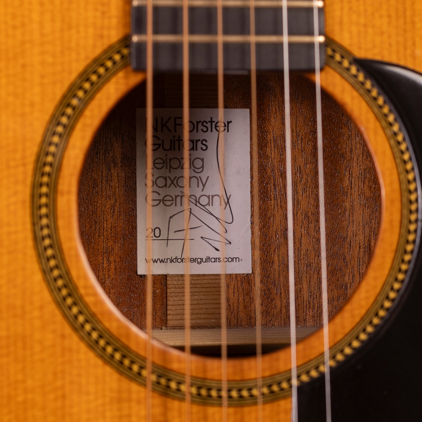 NK Forster Model C Session King Advanced in Khaya Mahogany & Torrefied Sitka Spruce