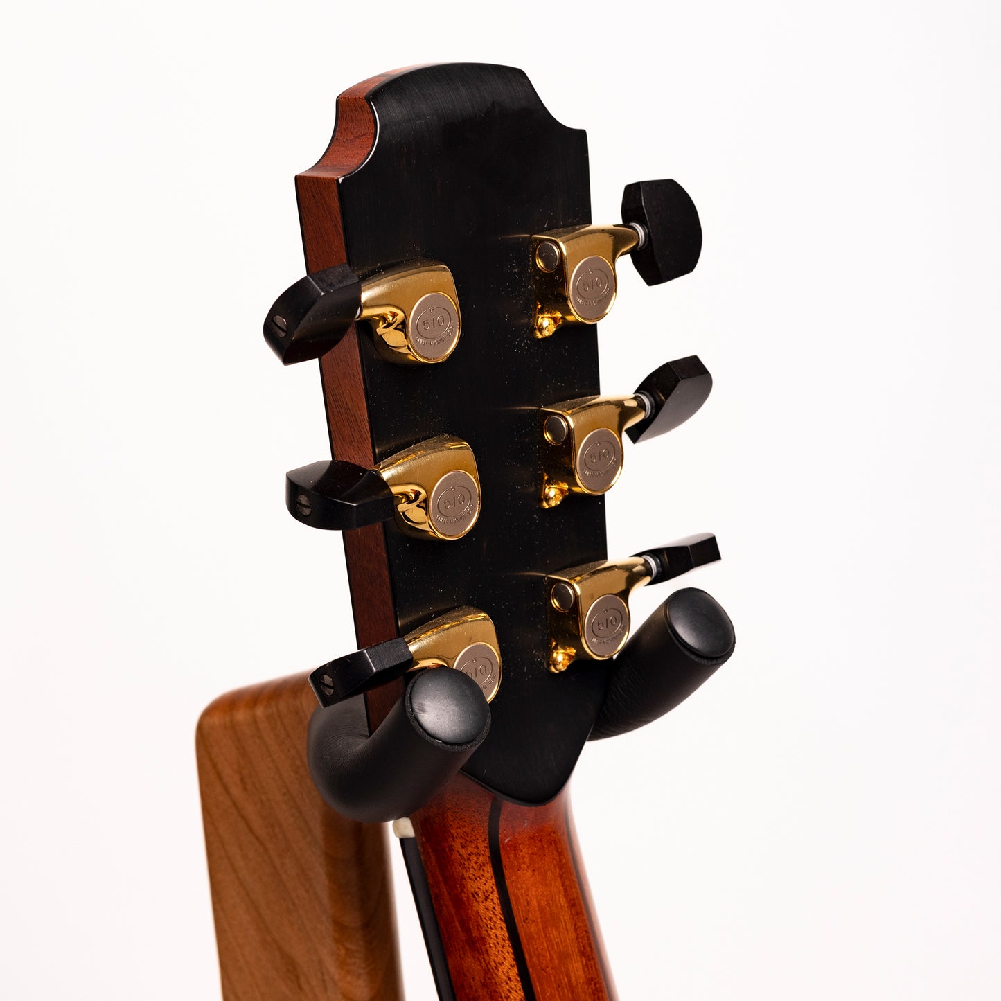 Lowden F-35 in Ancient Cuban Mahogany & Adirondack Spruce
