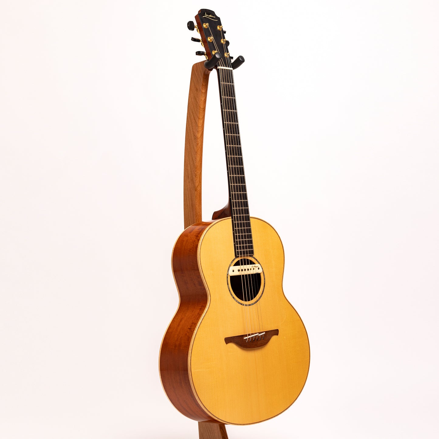 Lowden F-35 in Ancient Cuban Mahogany & Adirondack Spruce