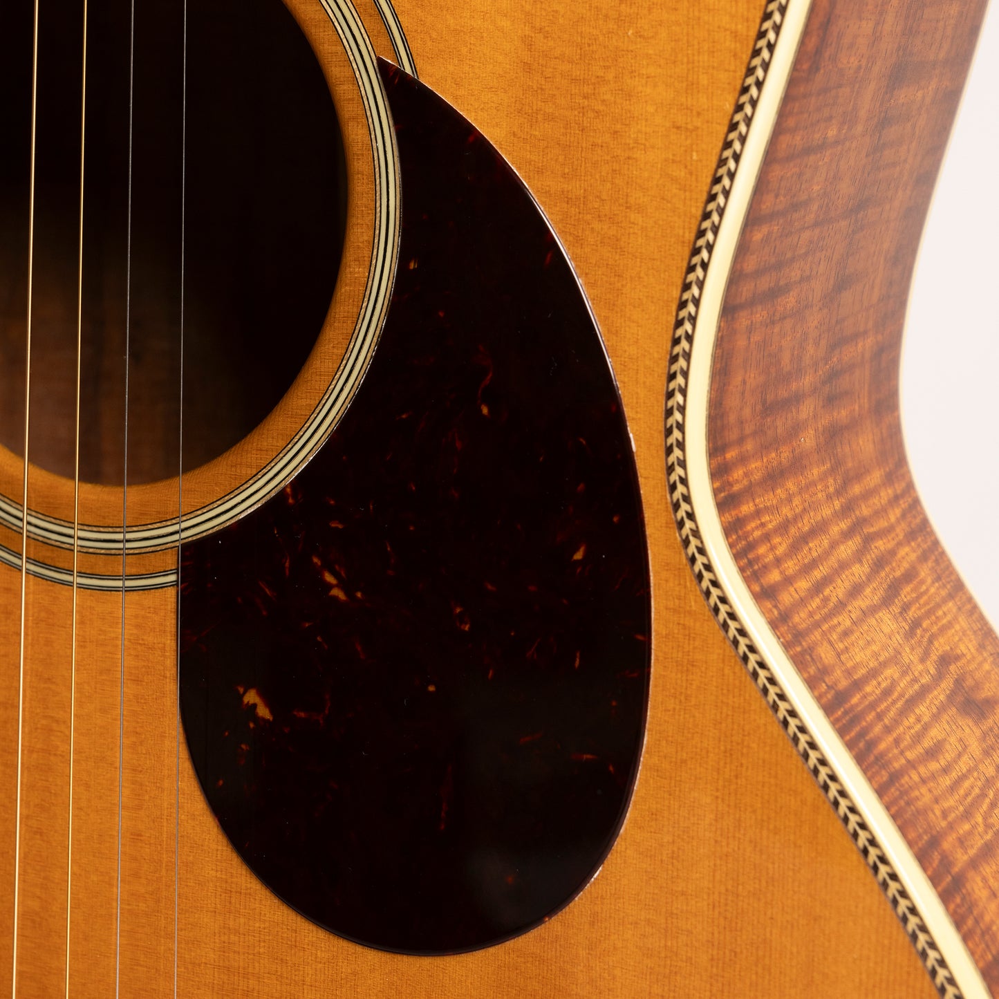 Santa Cruz 000 in Koa & Sitka Spruce