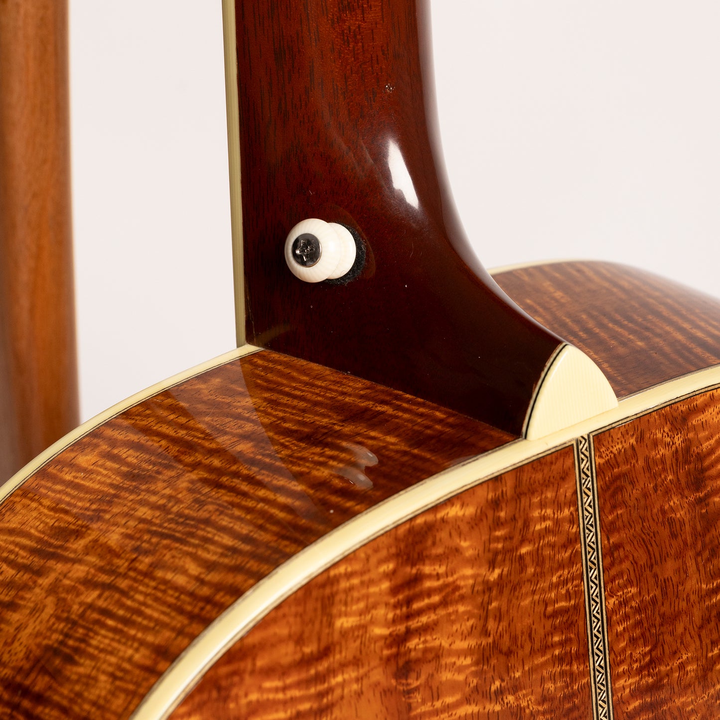Santa Cruz 000 in Koa & Sitka Spruce