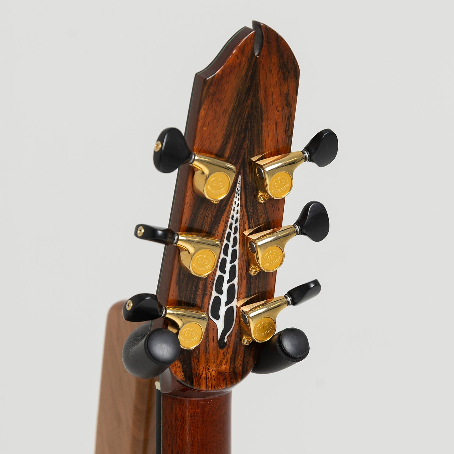 Maingard OMC in Brazilian Rosewood & Sitka Spruce