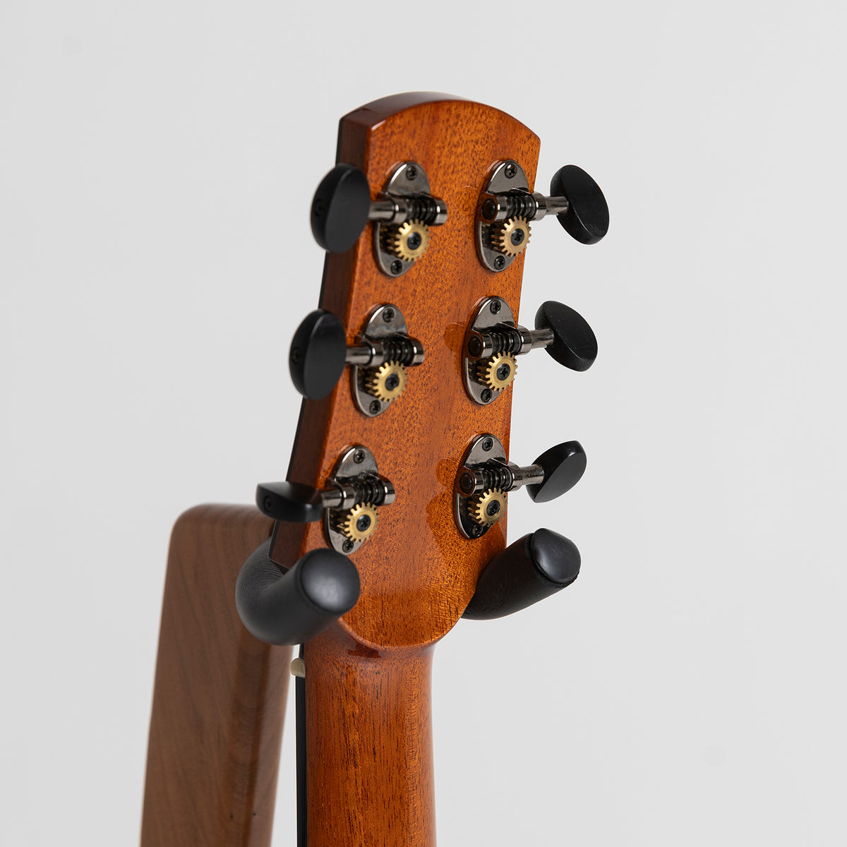 Baranik 00 in Fiddleback Mahogany & Adirondack Spruce
