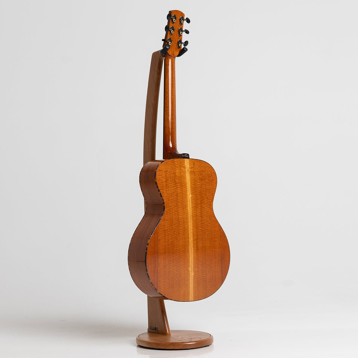 Baranik 00 in Fiddleback Mahogany & Adirondack Spruce