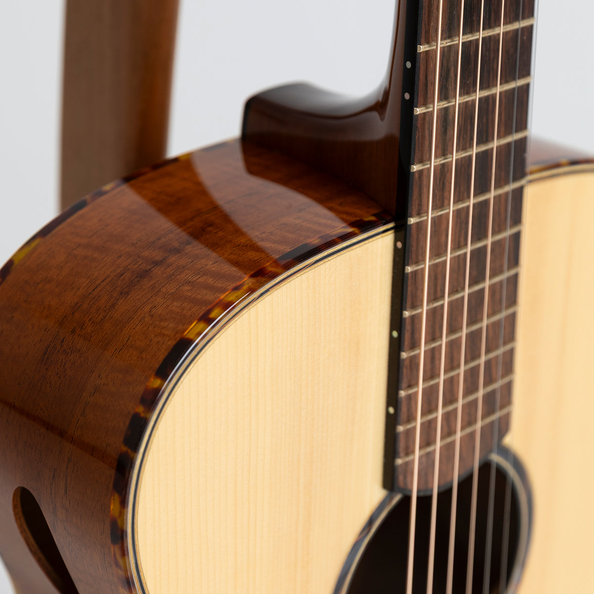 Baranik 00 in Fiddleback Mahogany & Adirondack Spruce