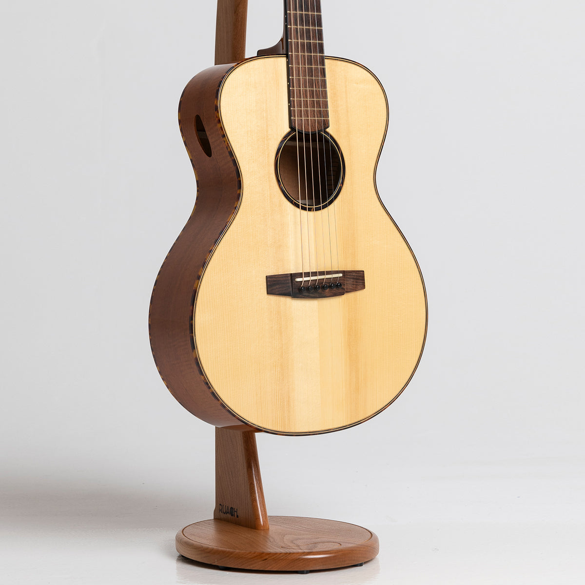 Baranik 00 in Fiddleback Mahogany & Adirondack Spruce