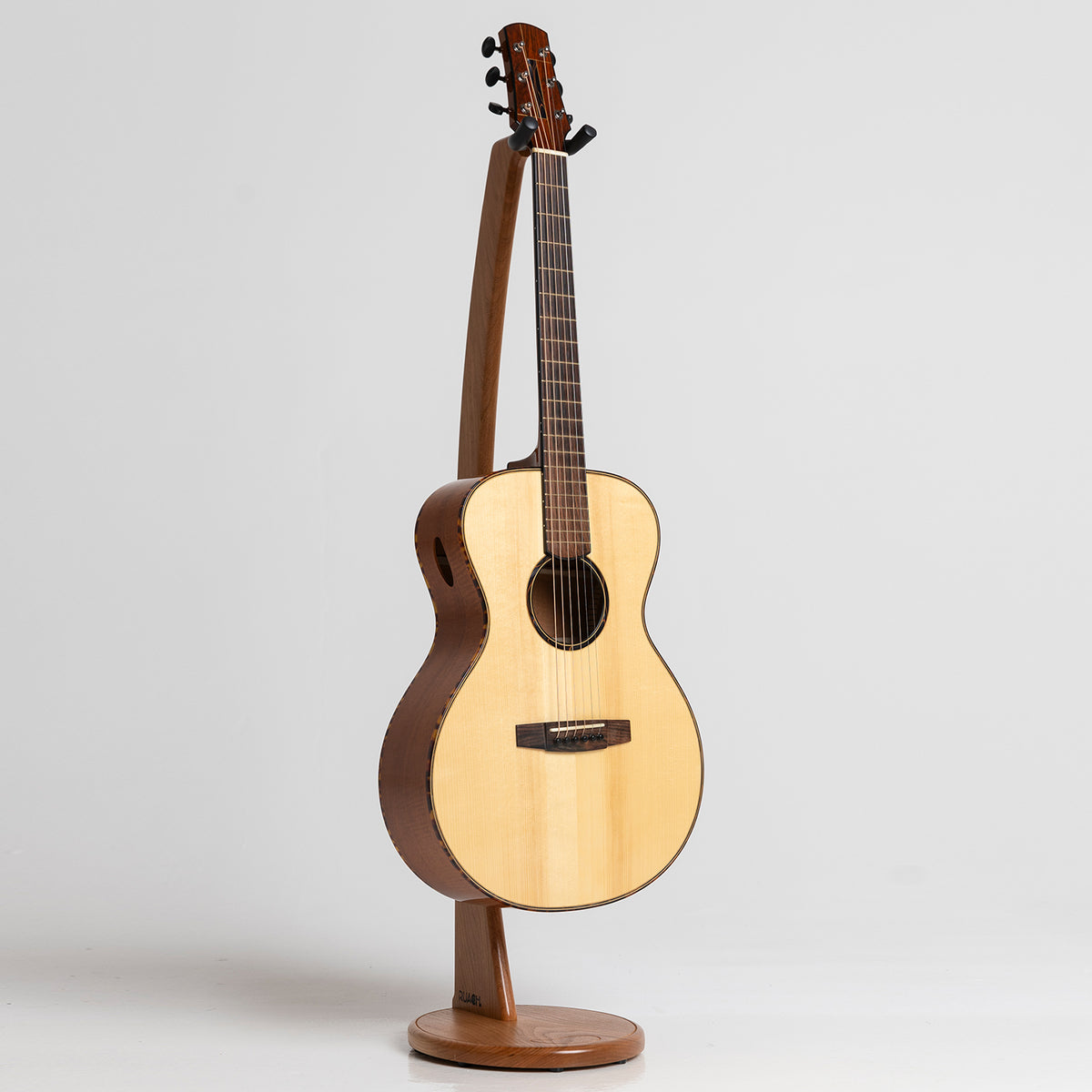 Baranik 00 in Fiddleback Mahogany & Adirondack Spruce