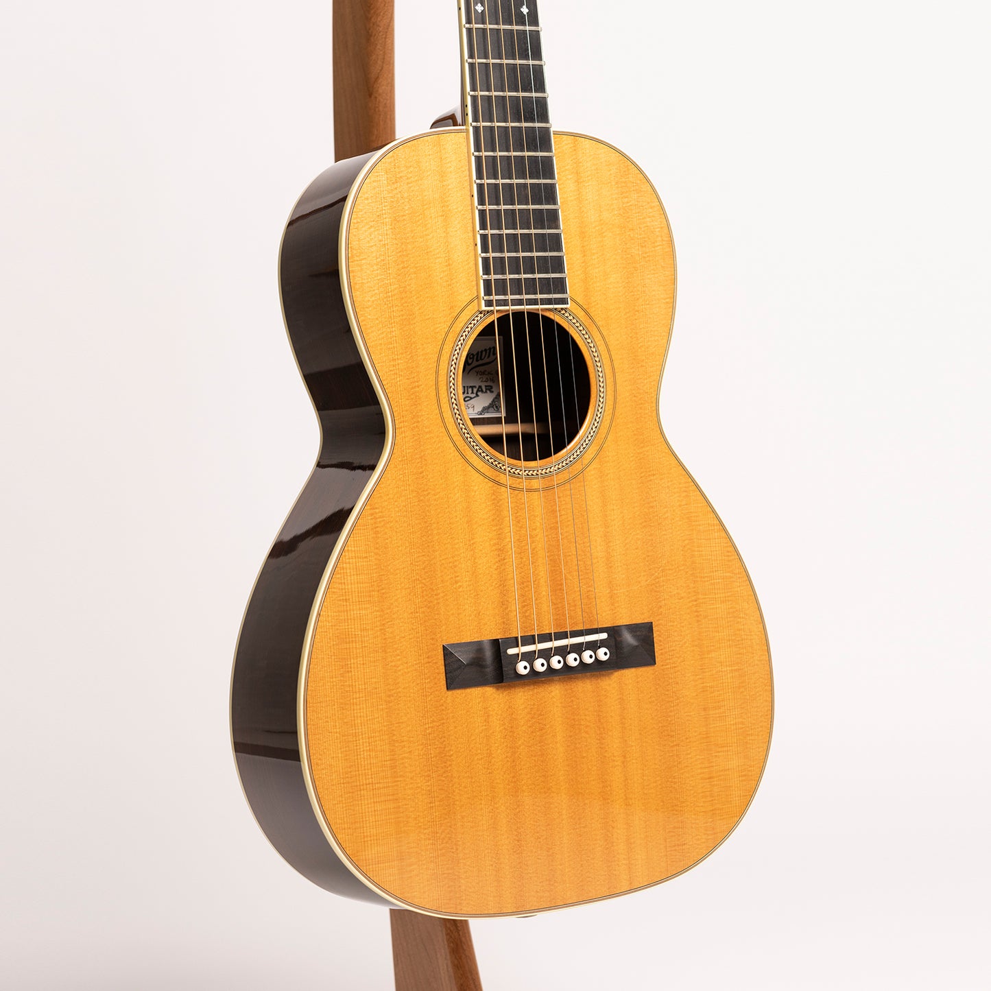 Bown Model 0 in Brazilian Rosewood & Sitka Spruce