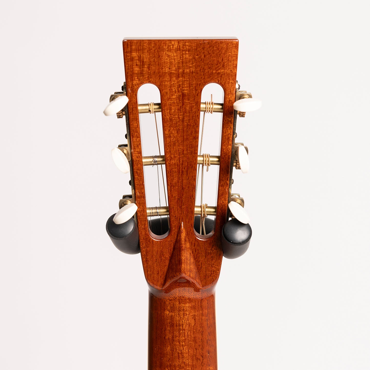 Bown Model 0 in Brazilian Rosewood & Sitka Spruce