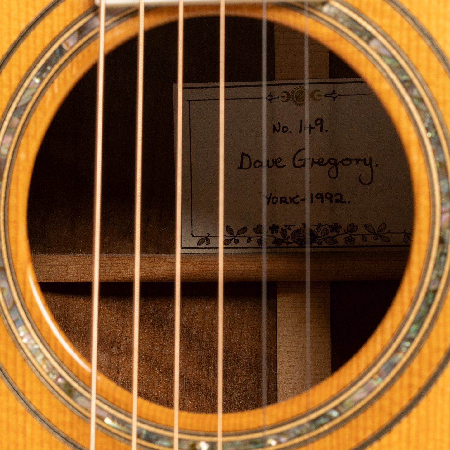 Dave Gregory Custom Model in Pearwood & Spruce