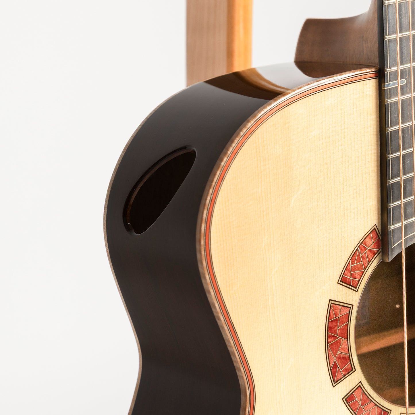 Hozen Blue Label MD Cutaway Fan Fret in Madagascan Rosewood & Torrefied Swiss Moon Spruce