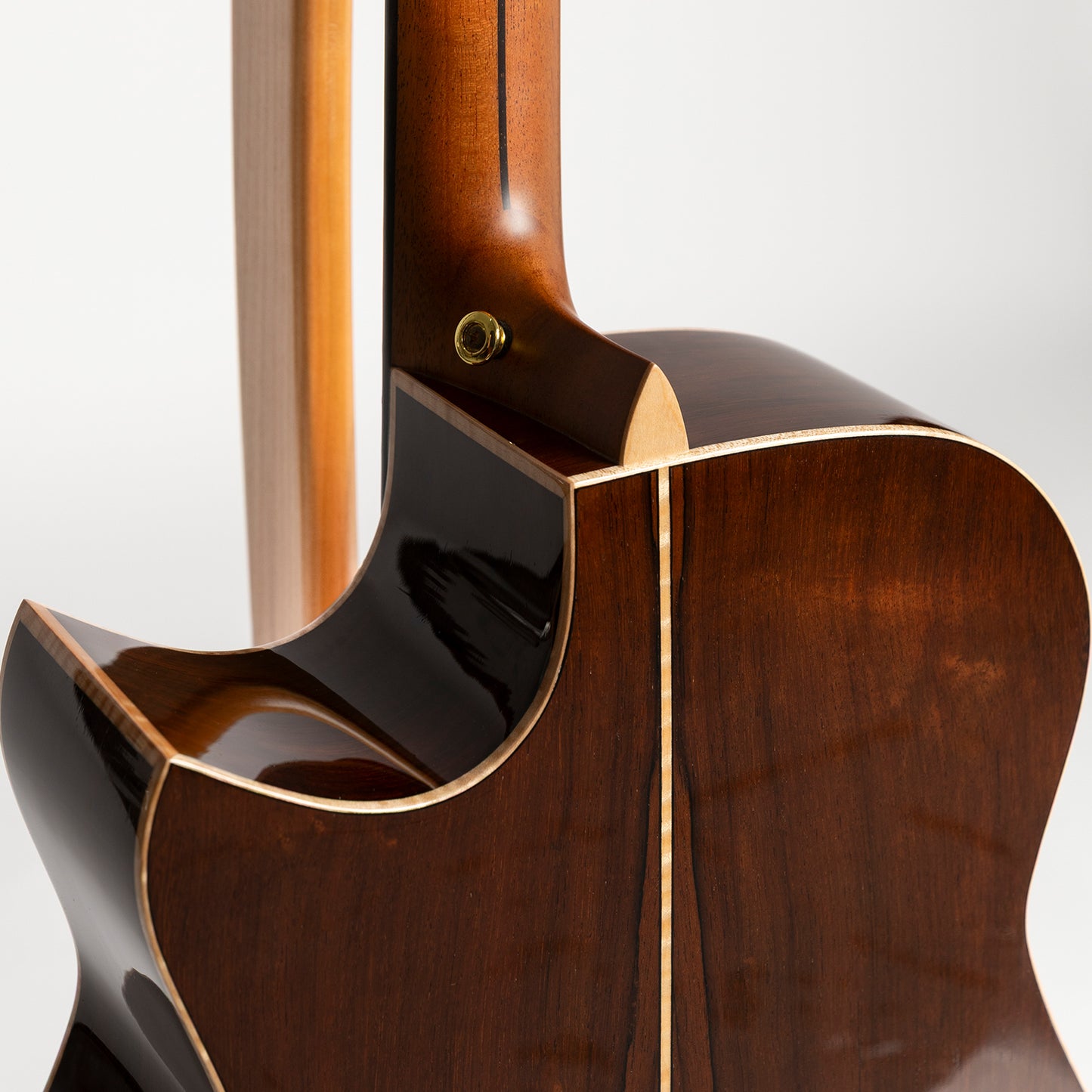 Hozen Blue Label MD Cutaway Fan Fret in Madagascan Rosewood & Torrefied Swiss Moon Spruce
