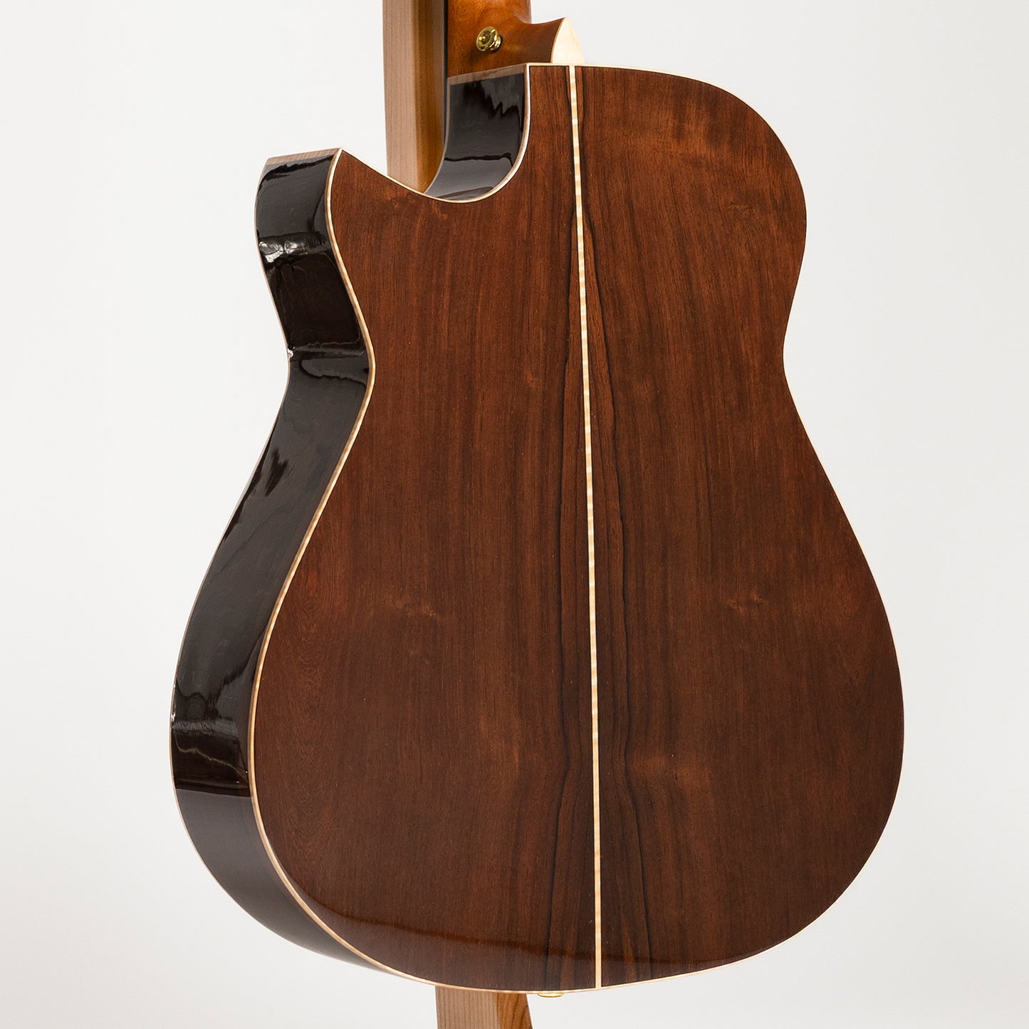 Hozen Blue Label MD Cutaway Fan Fret in Madagascan Rosewood & Torrefied Swiss Moon Spruce