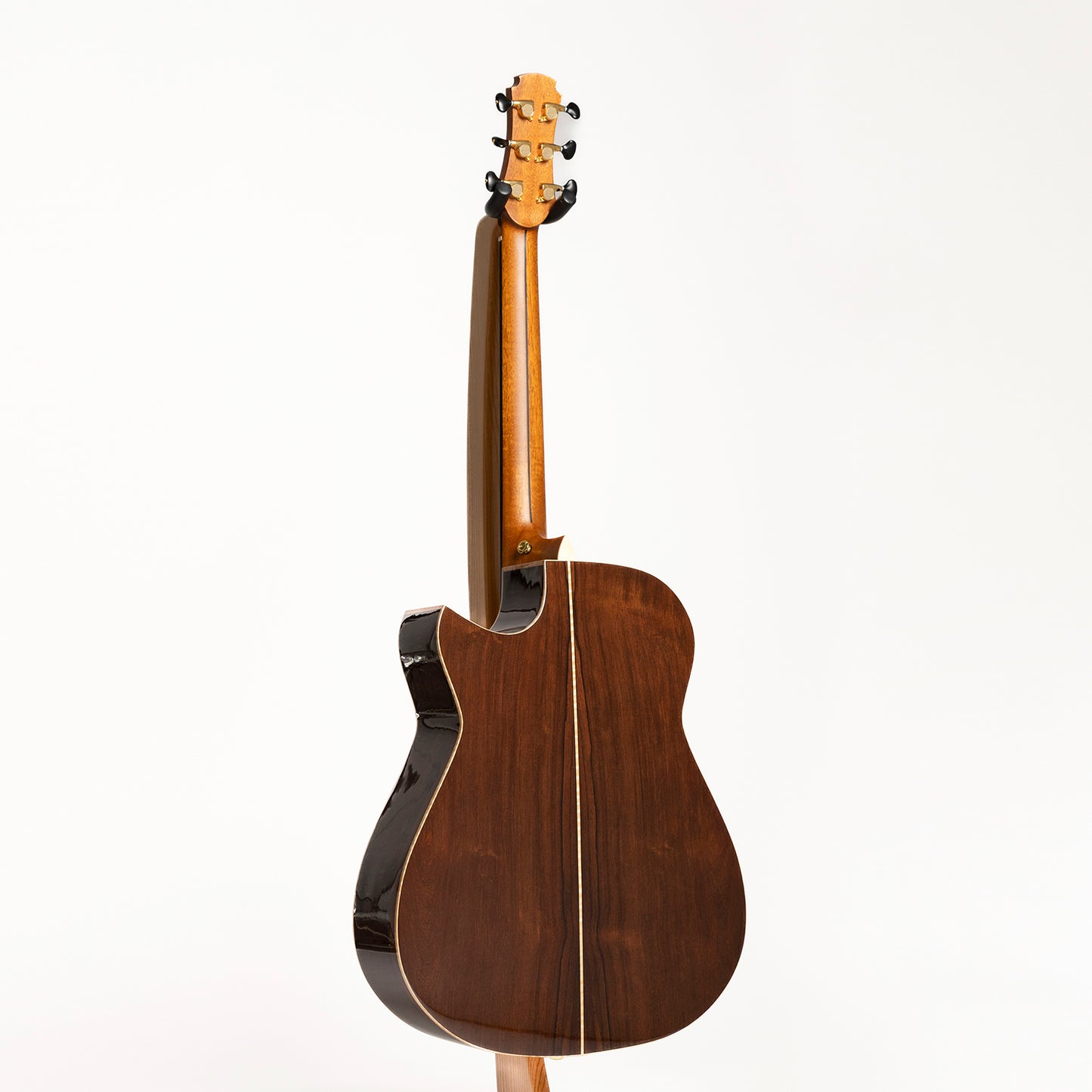 Hozen Blue Label MD Cutaway Fan Fret in Madagascan Rosewood & Torrefied Swiss Moon Spruce