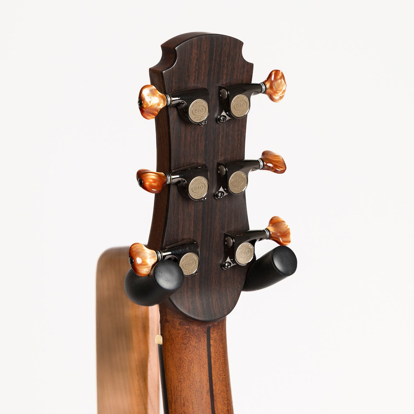 Hozen Blue Label SJ Cutaway in Indian Rosewood & Golden Torrefied Adirondack Spruce