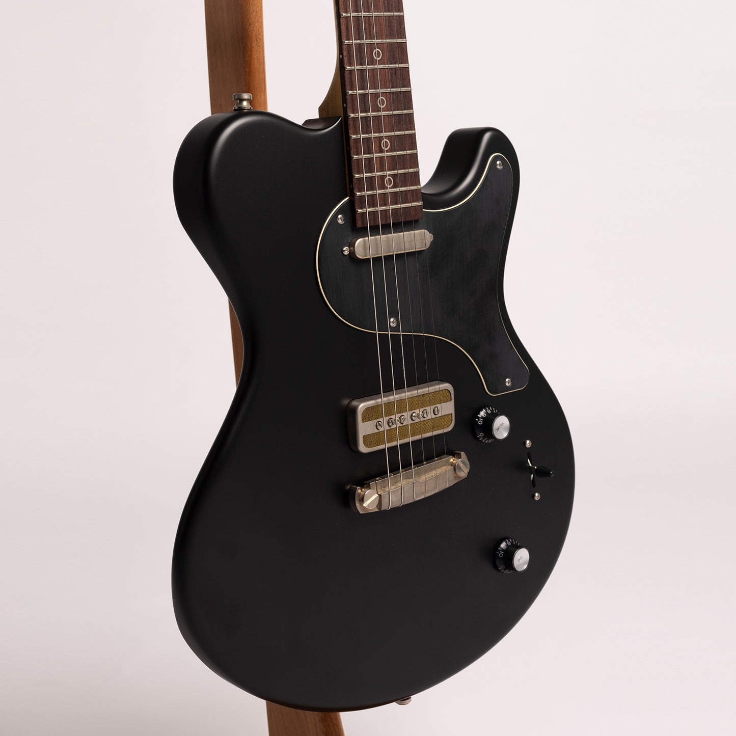 Nik Huber Piet in Onyx Black