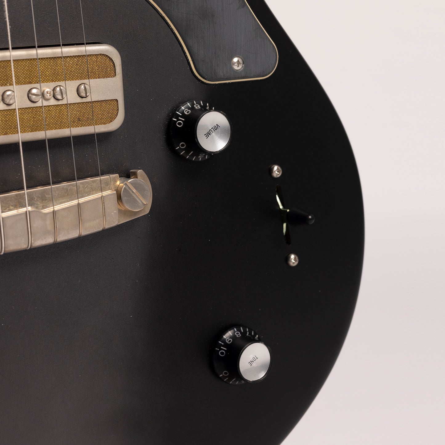 Nik Huber Piet in Onyx Black