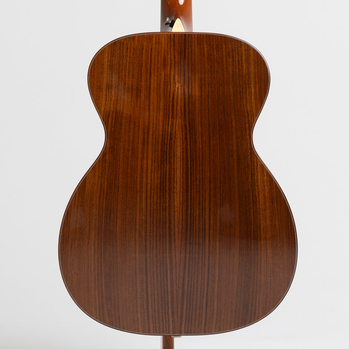 Larivee Artist Series OM-09 in Indian Rosewood & Sitka Spruce