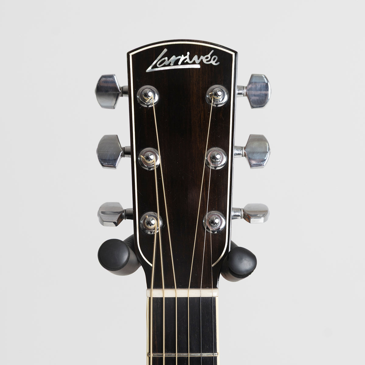 Larivee Artist Series OM-09 in Indian Rosewood & Sitka Spruce