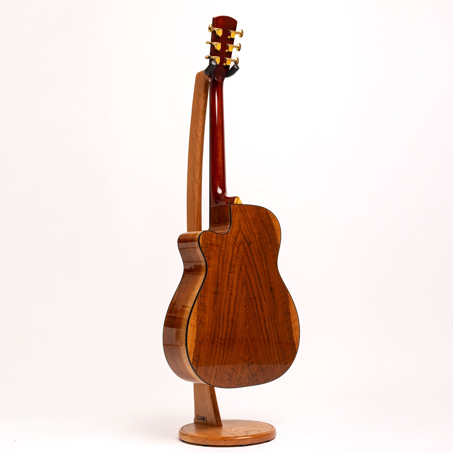 McElroy 000 in Flamed Walnut & Bearclaw Sitka Spruce