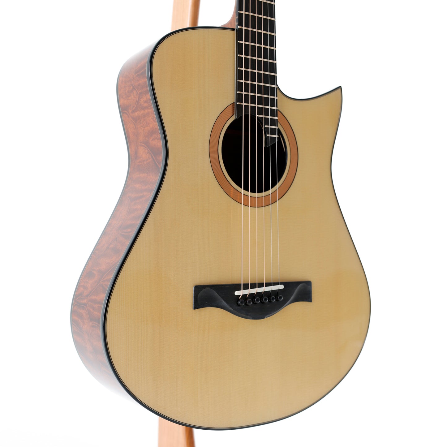 Tom Sands Model M ‘Lady Triệu ‘ in ‘The Tree’ Mahogany & Swiss Moon Spruce