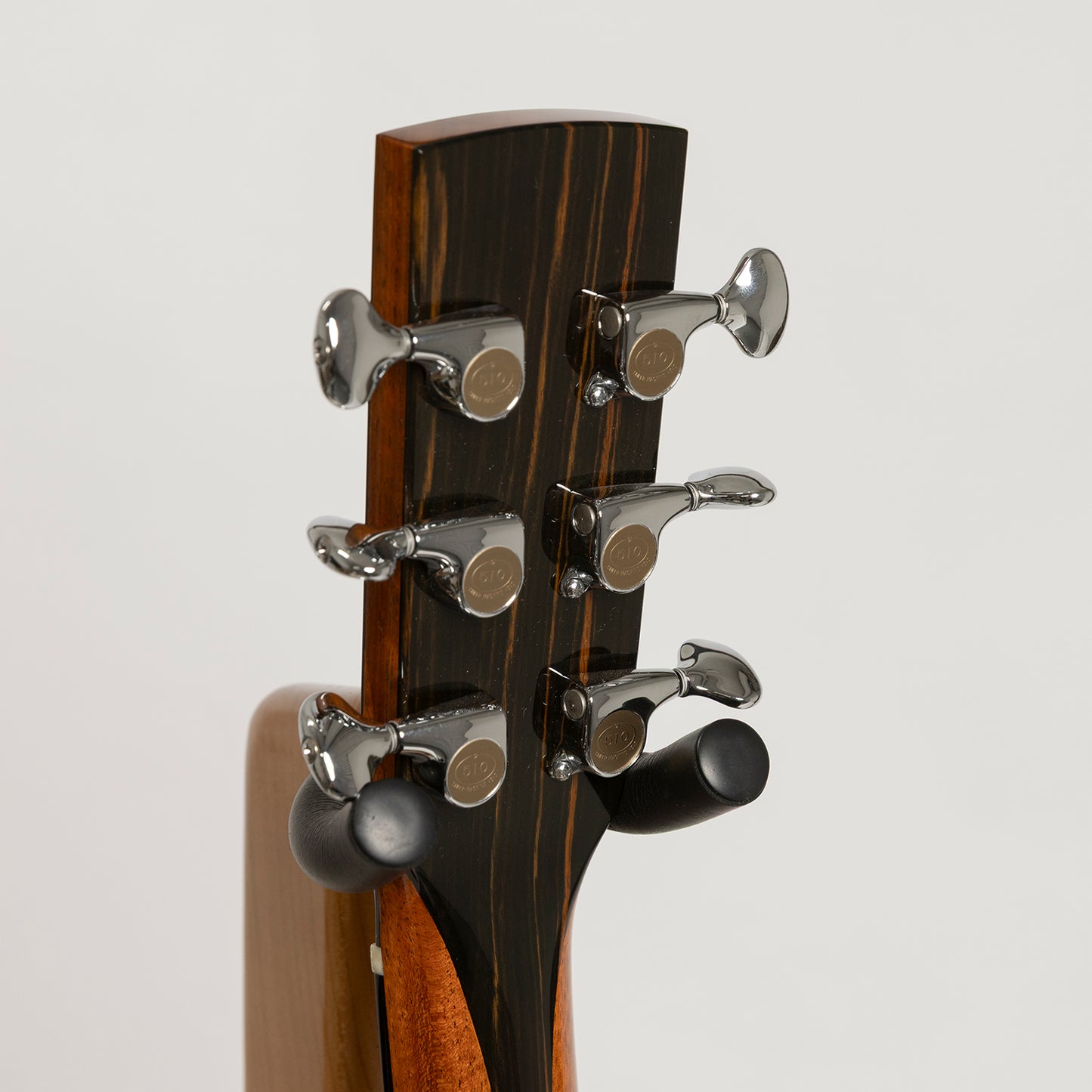 Taran Tirga Beag in Malaysian Blackwood & European Spruce