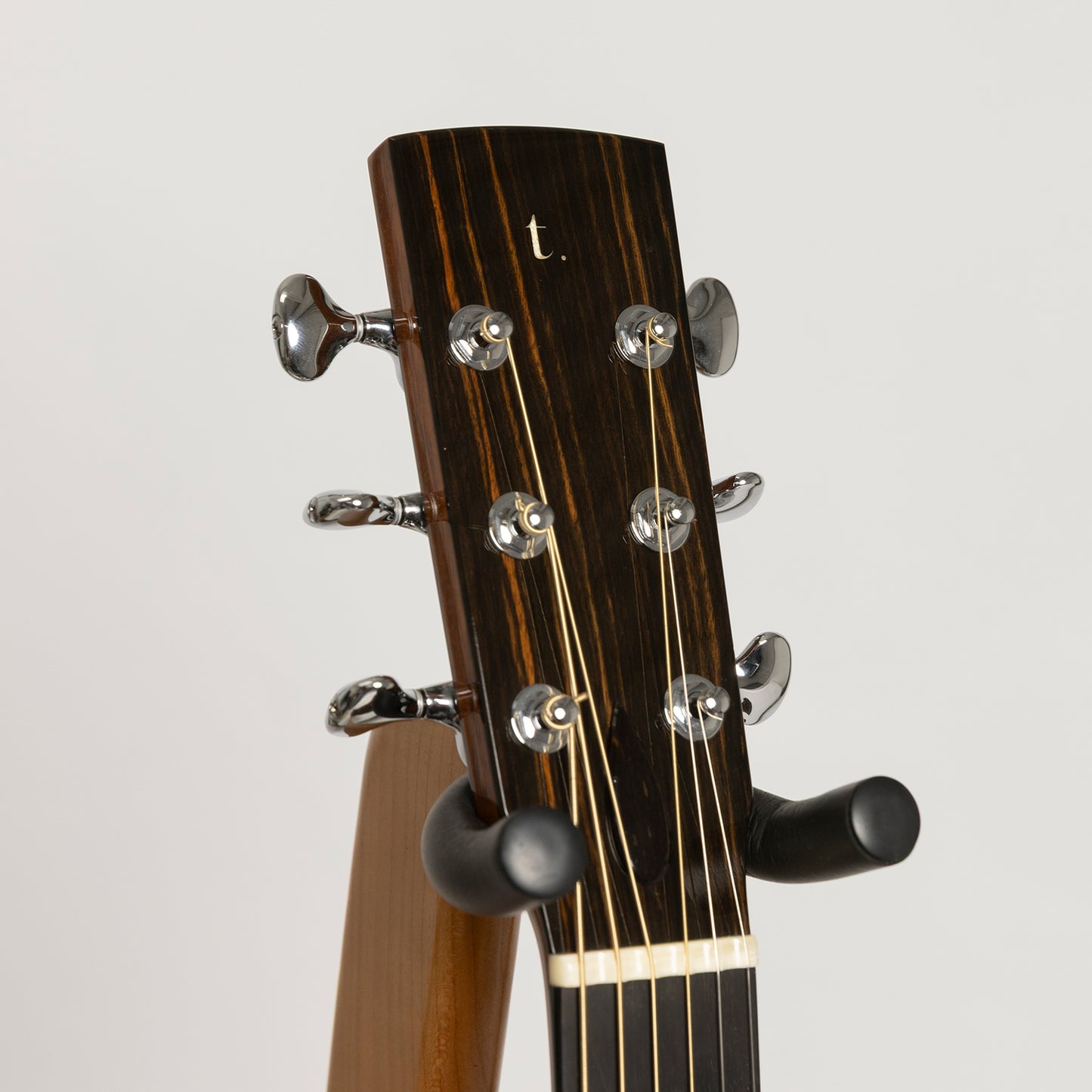 Taran Tirga Beag in Malaysian Blackwood & European Spruce