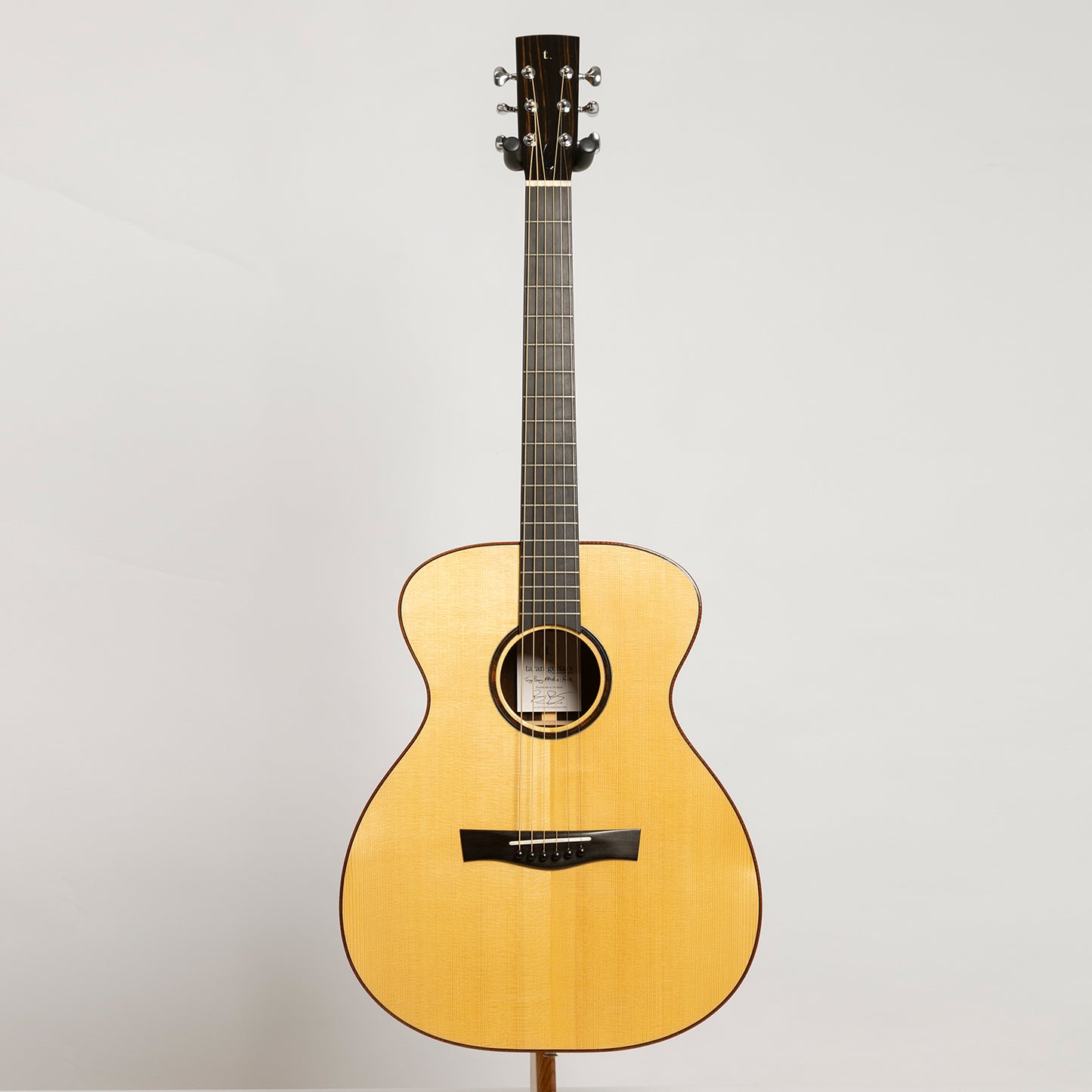 Taran Tirga Beag in Malaysian Blackwood & European Spruce