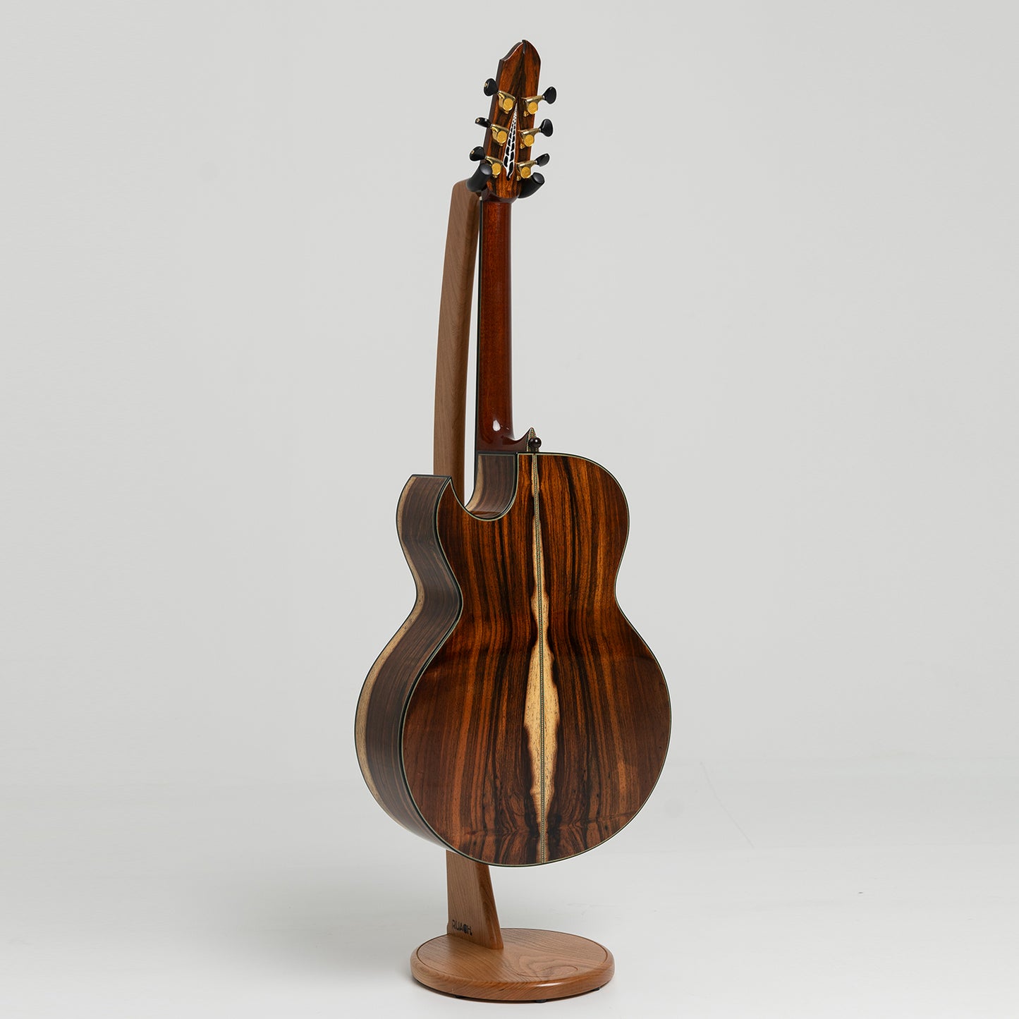 Maingard OMC in Brazilian Rosewood & Sitka Spruce