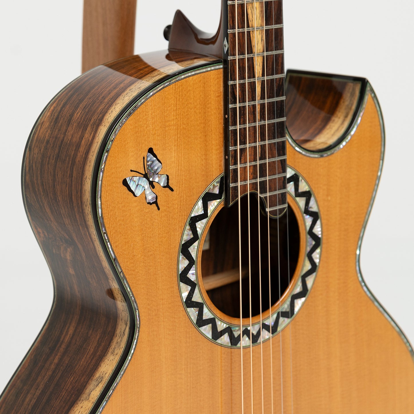 Maingard OMC in Brazilian Rosewood & Sitka Spruce