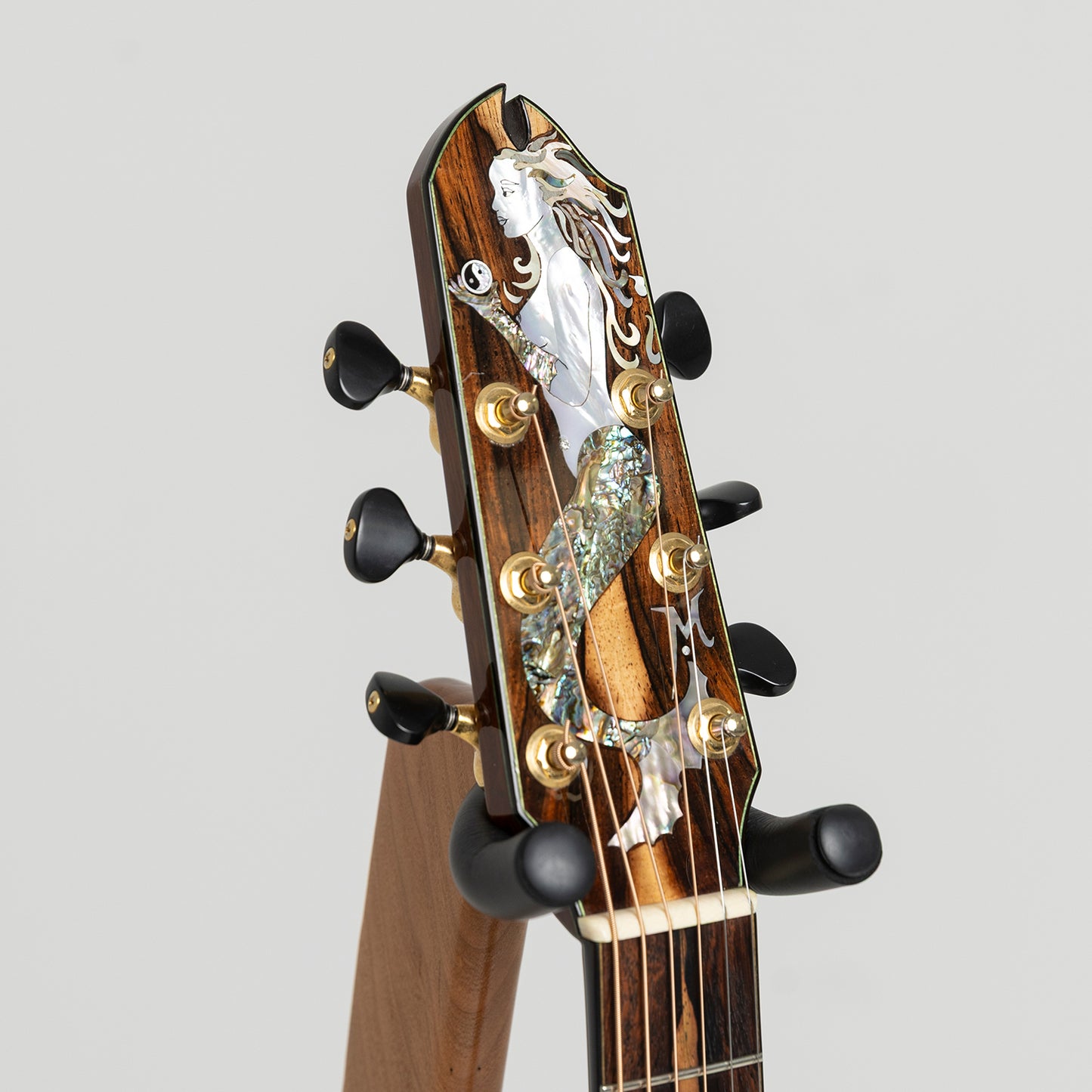Maingard OMC in Brazilian Rosewood & Sitka Spruce