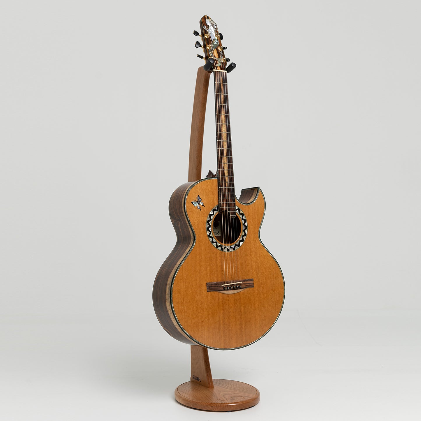 Maingard OMC in Brazilian Rosewood & Sitka Spruce