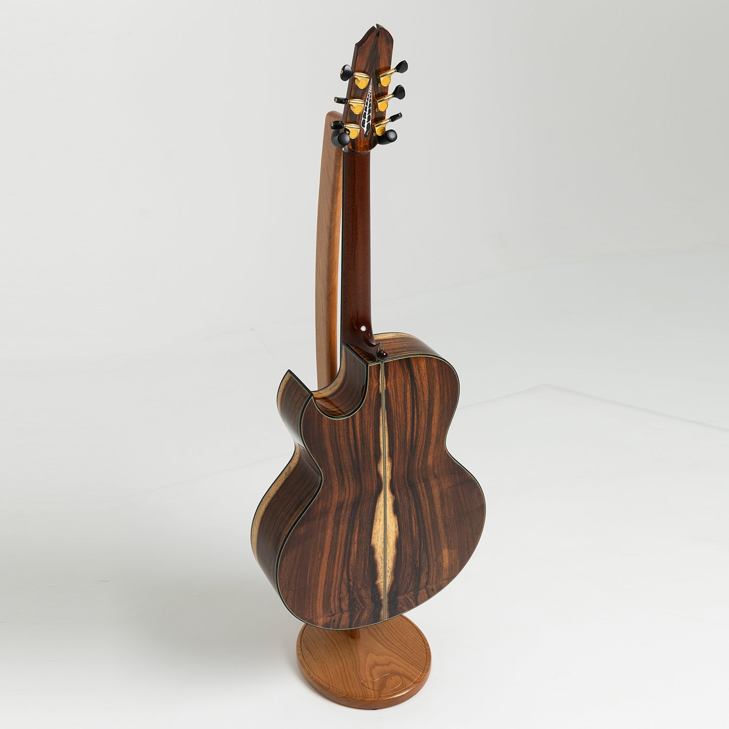 Maingard OMC in Brazilian Rosewood & Sitka Spruce