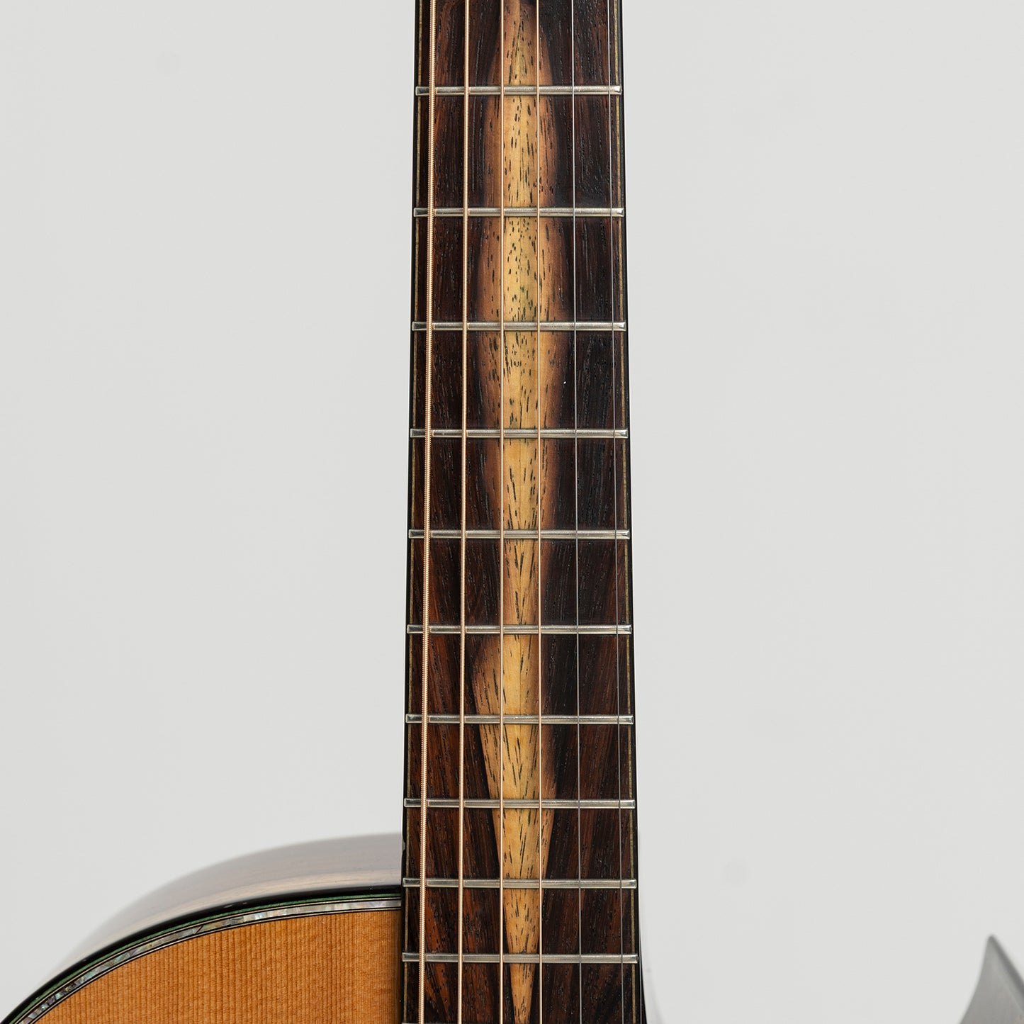 Maingard OMC in Brazilian Rosewood & Sitka Spruce