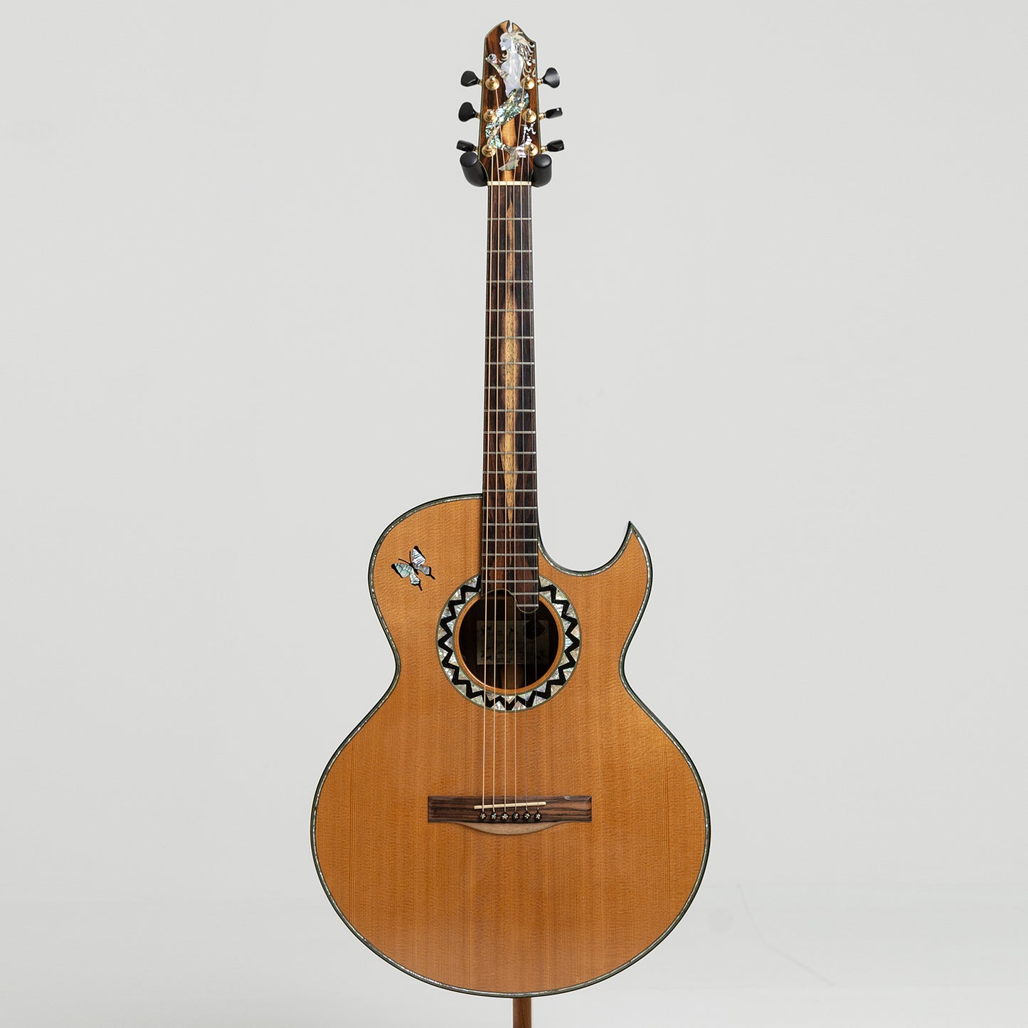 Maingard OMC in Brazilian Rosewood & Sitka Spruce